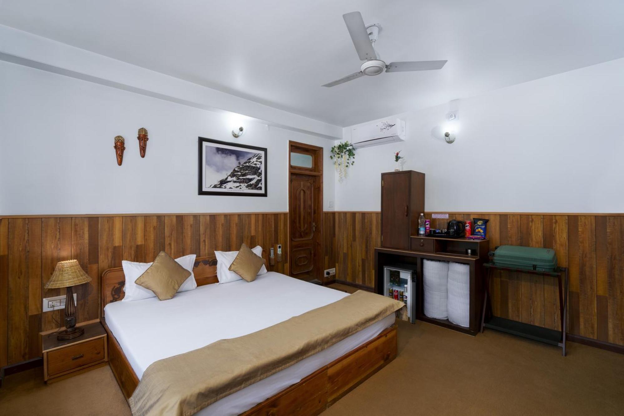 Hotel Kullu Valley Exterior foto
